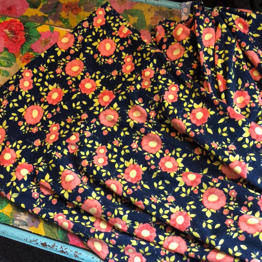 Small lularoe maxi skirt floral